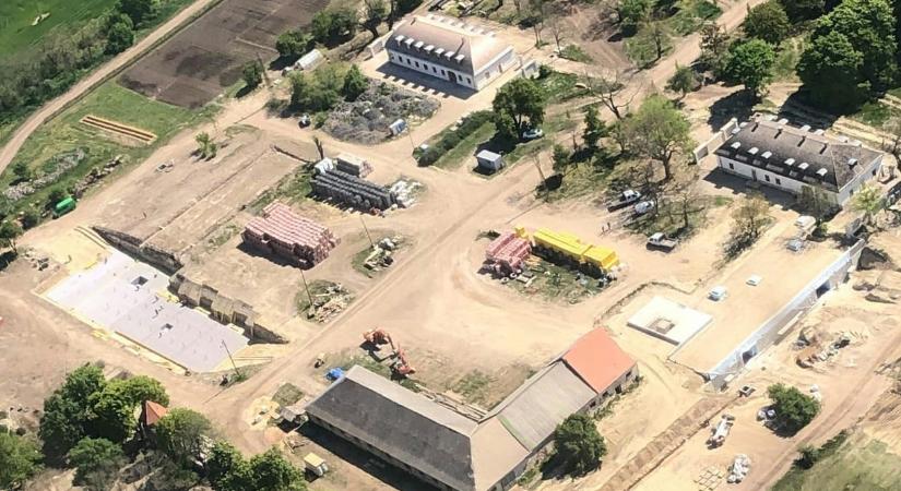 Elindult a másodfokú etikai eljárás Hatvanpuszta építésze ügyében