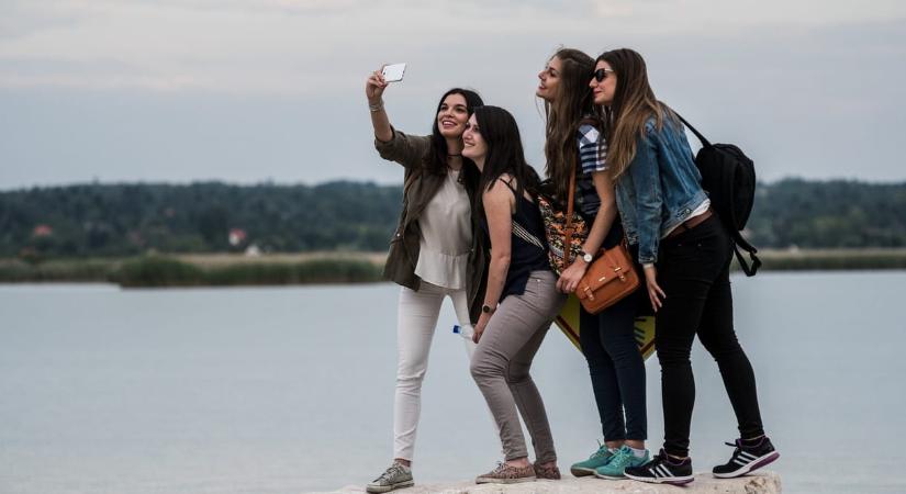 Elköltözik a kiszáradó Velencei-tó partjáról az EFOTT