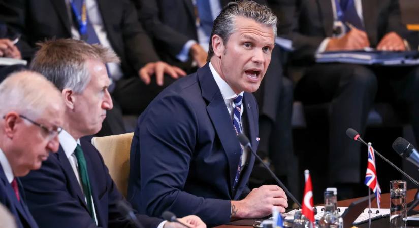 Hegseth bombameglepetésre készült Brüsszelben, de tervét törölték