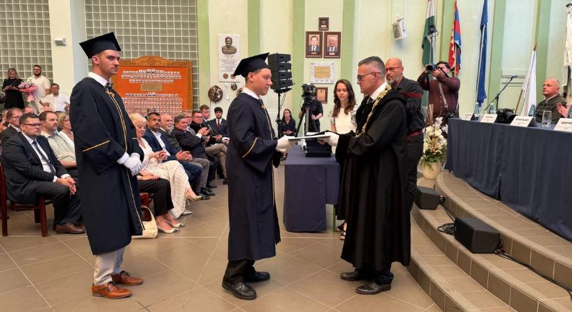 Diplomaosztó: 175 hallgató búcsúzik az Alma Matertől Mosonmagyaróváron - Fotók, videó
