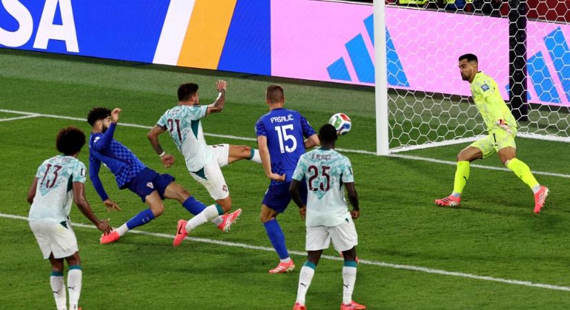 Na, ezt tudja a szenzor, amit a futball-vb labdájába építettek