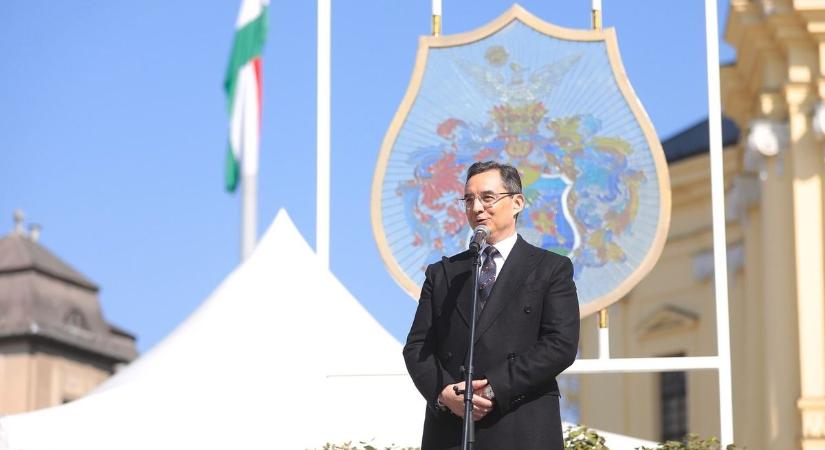 Visszaszólt Semcorp-ügyben Papp László: furcsa, hogy a miniszterelnök és a miniszter a polgármesterre mutogat