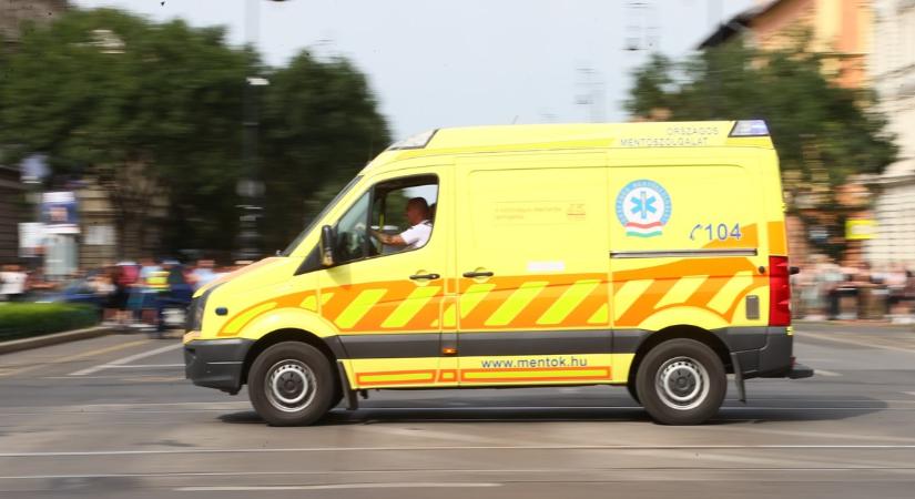Drámai pillanatok egy baranyai strandon: elmerült egy fürdőző, mentőhelikopter is érkezett