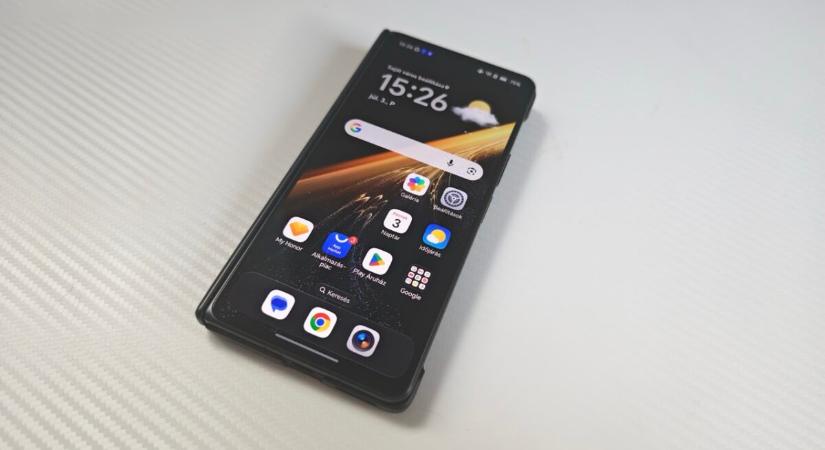 Apple-eszközökkel is összebarátkozik az új, hajtogatható Honor