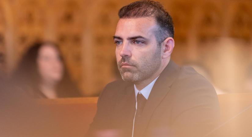 Nem működik az oltóhabos tűzoltóberendezés, a kormányhivatal mindennemű munkavégzést leállított a Semcorpnál