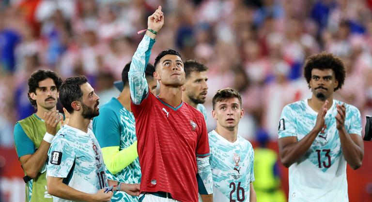 Cristiano Ronaldóék könnyek között emlékeztek az egy éve elvesztett Diogo Jotára a vb-n