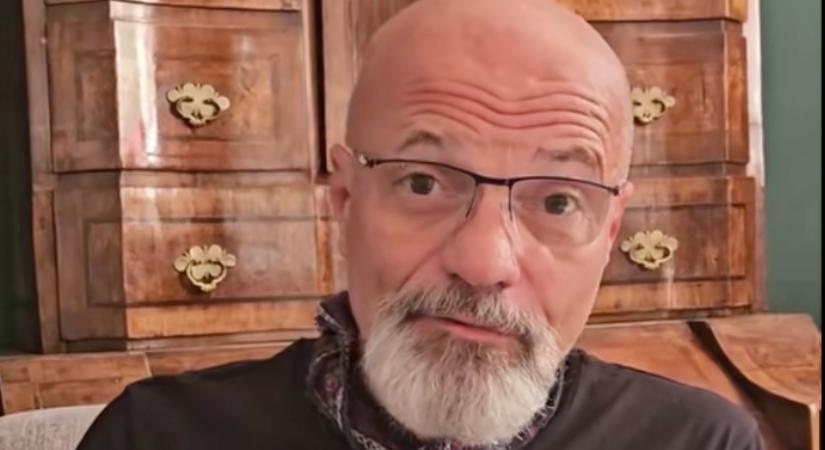Zacher Gábor: „ne csak vizet igyunk kánikulában” – a főorvos elmondta, mit javasol mellé