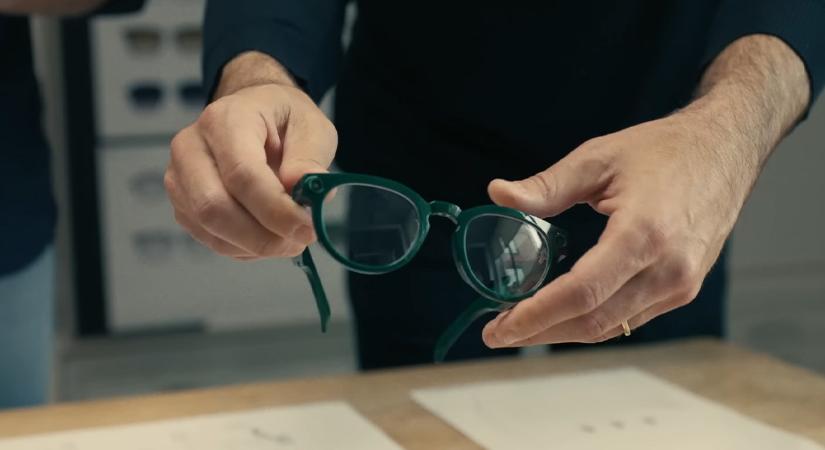 Lesz mit tapogatni a Samsung első okosszemüvegén
