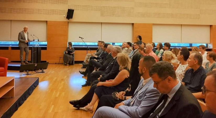 Uniós nagykövetek érkeztek Pécsre – a város gazdasági lehetőségeit is bemutatták a diplomatáknak