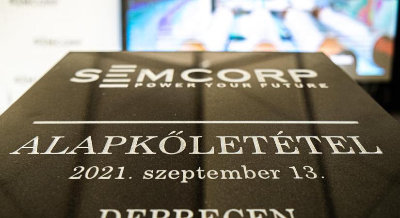 Teljesen leállította a Kormányhivatal a debreceni Semcorp-üzemet