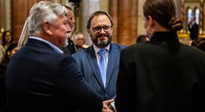 Kármán András a költségvetési hiányról és a mohácsi hídról beszélt