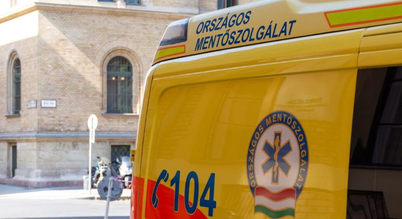 Összeesett egy férfi a Kálvin téri aluljáróban: utastársai bátor helytállásán múlt, hogy nem történt tragédia