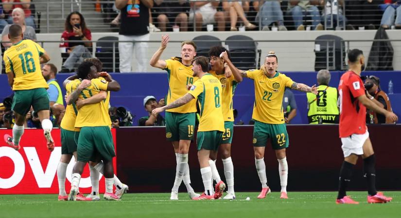 Öngóllal egyenlített Ausztrália a második félidőben