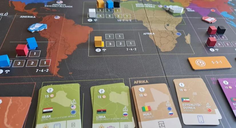 Foci, jég, világuralom és vérfürdő – társasjátékok a nyárra