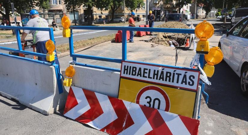 Eldurrant egy főnyomócső, váratlan útlezárás nehezíti a forgalmat Miskolcon - képekkel, videóval