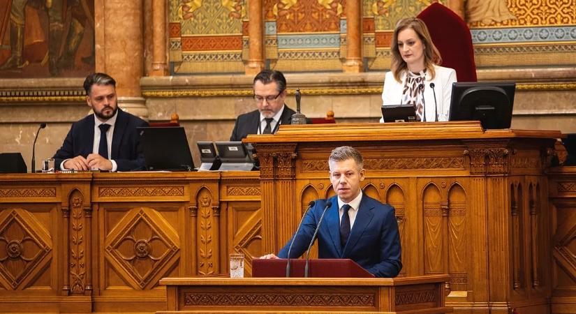 Magyar Péter baráti tűz alatt – a hőkupola alatt is turbófokozaton pörgött a magyar belpolitika