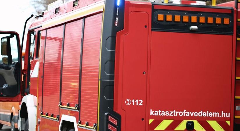 Tűz ütött ki egy hajdú-bihari családi házban, a berendezés is lángra kapott