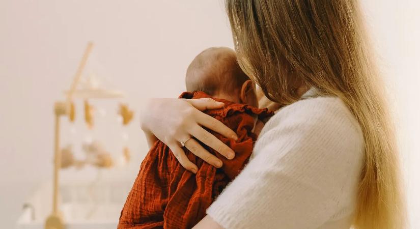 Hisztinek hitték, kegyetlen kór támadta meg a tündéri kétéves kislányt: "Mintha a jelleme teljesen eltűnt volna..."