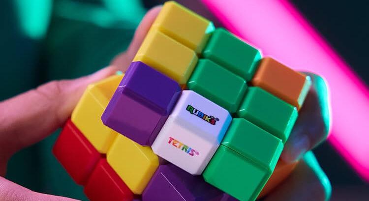 Megalkották a Tetris és a Rubik-kocka ötvözetét, ez most az egyik legnehezebb fejtörő játék