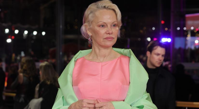 Hatalmas a boldogság! Megnősült Pamela Anderson jóképű fia, Dylan Jagger Lee