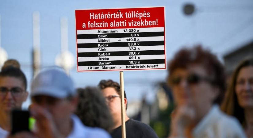 Betelt a pohár! - A tiszta ivóvízért tüntettek Debrecenben