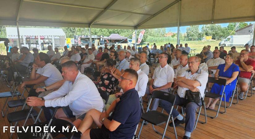 Az elvégzett munkára és a személyes jelenlétre építi őszi kampányát a Magyar Szövetség