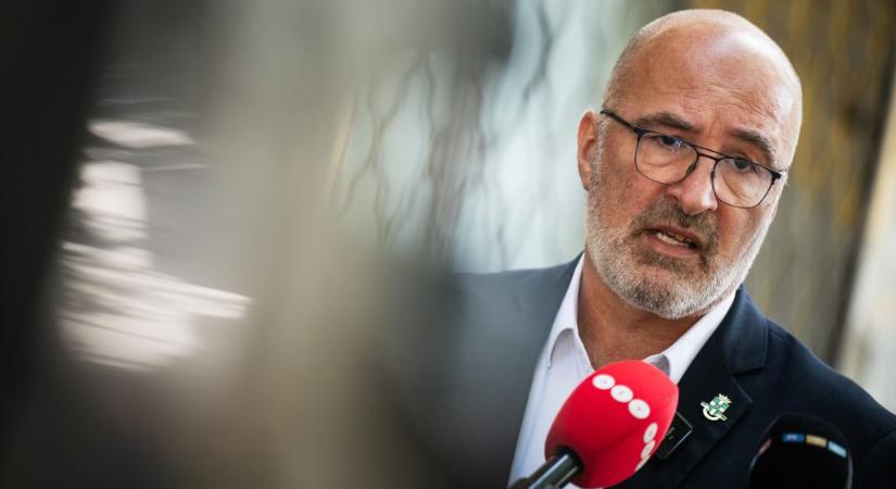 „Célkeresztet raktak a hátukra. Elsőként Bodacz Balázs” – Pikó András emlékeztet, hogy a közmédia leendő szakmai vezetője fideszes lejárató anyagot készített a lányáról 13 éve