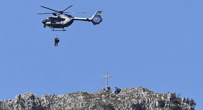 Megrázó tragédia Ausztriában: 200 méter magasról zuhant a mélybe a fiatal fiú