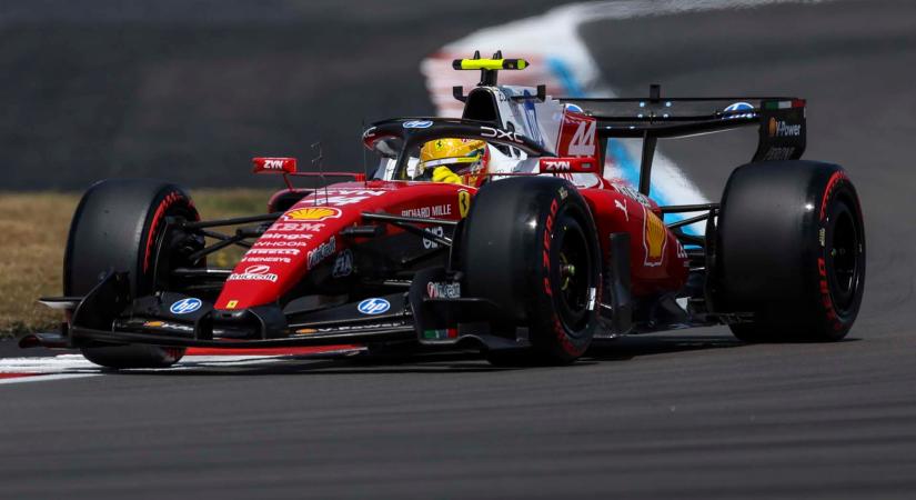 Hamilton is meglepődött: ezért fordulhatott nagyot a Ferrari formája Silverstone-ban