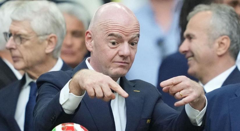 Infantino világmegváltó fél mondata miatt látunk piros lapokat a vb-n