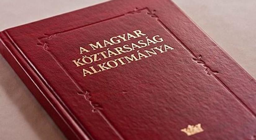 Érdemes lenne egy olyan alkotmányt kidolgoznunk, amit nem kell minden alkalommal módosítani