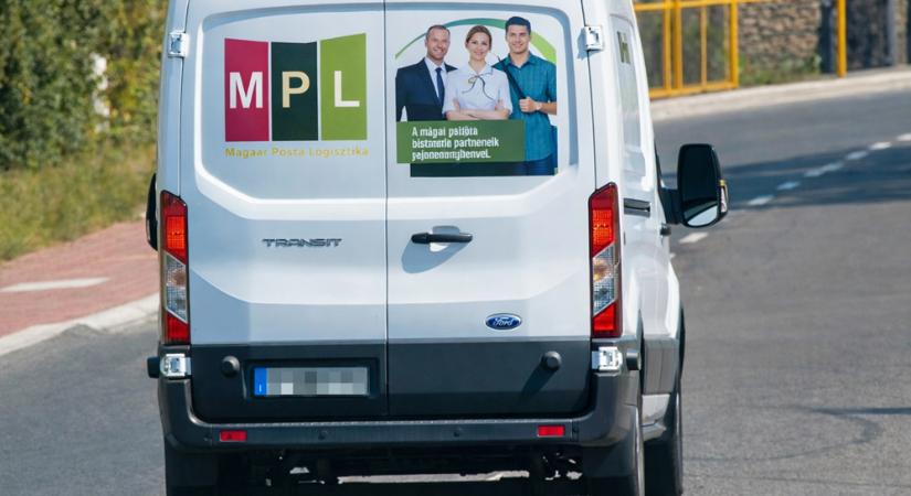 Újabb posta autót kaptak gyorshajtáson