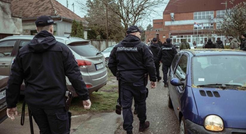 Az államfő szerint a parlamenti választásokra még a lemondása előtt sor kerülhet