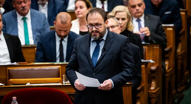 Megszólalt az iskolakezdési támogatásról a pénzügyminiszter, újabb részleteket közölt