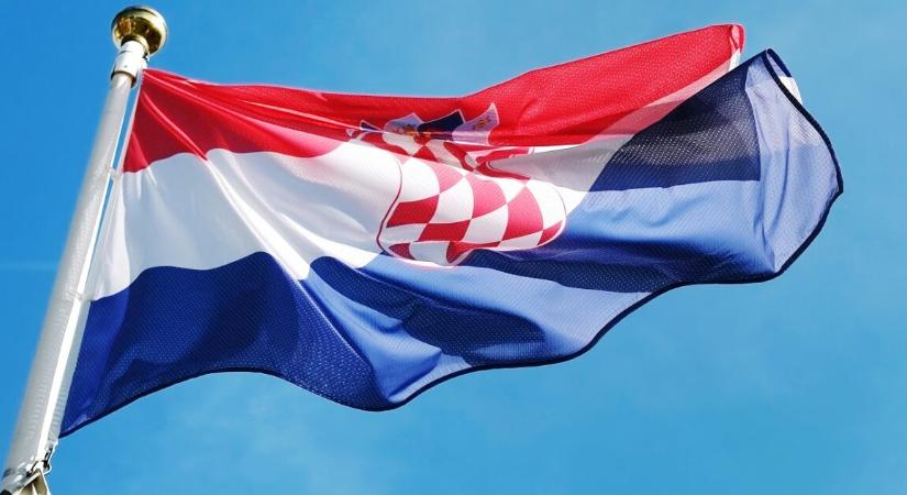 Példátlan súlyos baleset történt Horvátországban – fiatal turisták sérültek meg
