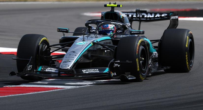 Nem bírt Hamilton a Mercedesszel az F1-sprinten