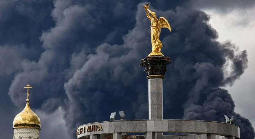 Zelenszkij megerősítette, hogy az ukrán erők csapásokat mértek Szentpétervár térségére