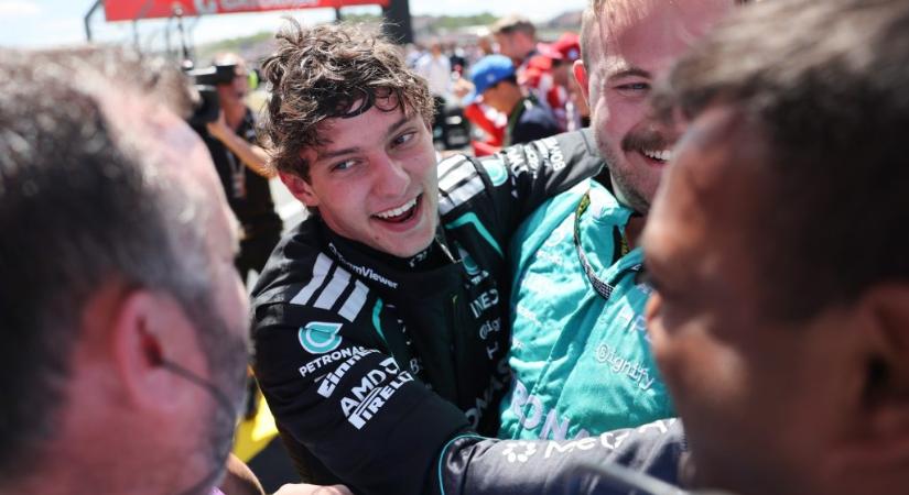 Kimi Antonelli ezt is kipipálta: a fiatal olasz nyerte a Brit Nagydíj sprintfutamát