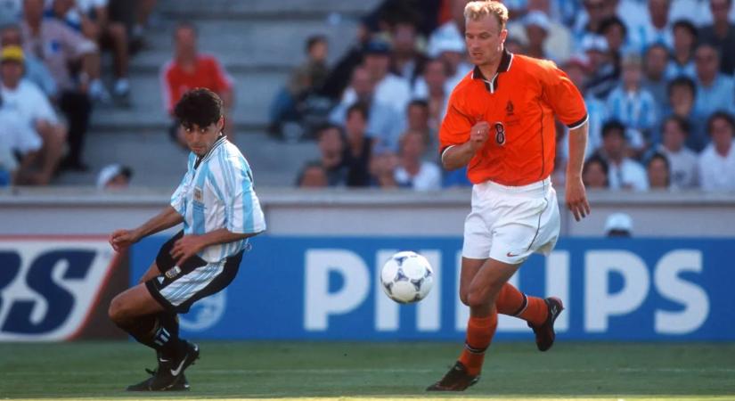 Ha július 4. és futball-vb, akkor Aranycsapat, Bergkamp, Bebeto, Grosso és Neymar