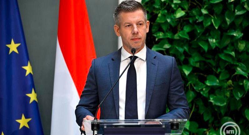 A kormány benyújtotta az Alaptörvény 17. módosítását