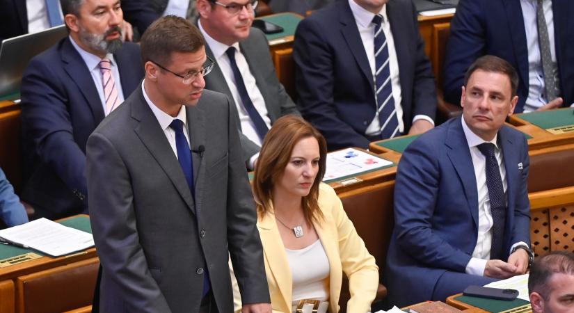 A Fidesz szerint az alkotmánymódosítás a demokrácia végét jelenti