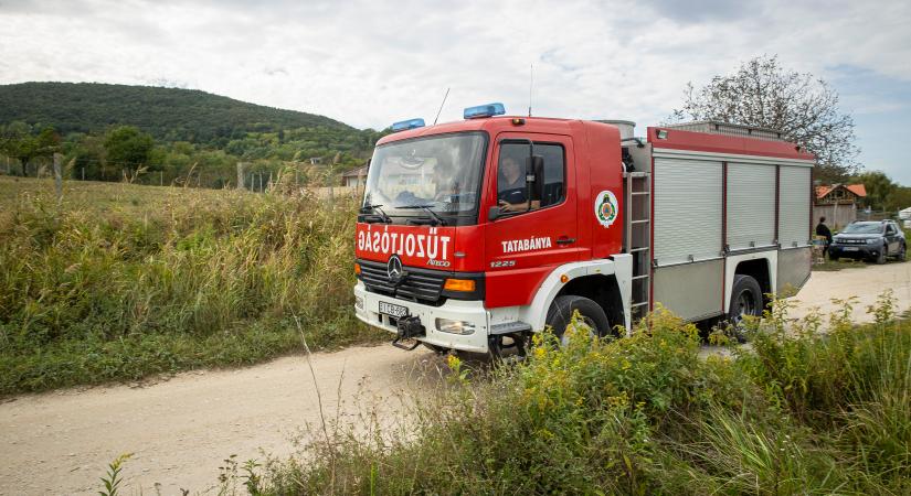 Lángra kapott a trágya Tiszaeszlárnál, egy tanyához vezettek a szagok