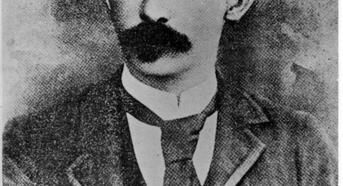 KÉT ÉS FÉL ÉVSZÁZAD ÁRNYÉKÁBAN