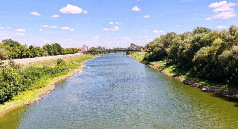 Bármelyik órában megdőlhet a negatív rekord: történelmi mélypontra zuhant a Tisza Szolnoknál