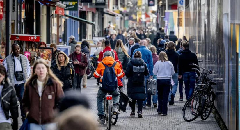 Egy új elmélet szerint az emberi agy nem tudja tartani a tempót a modern világgal