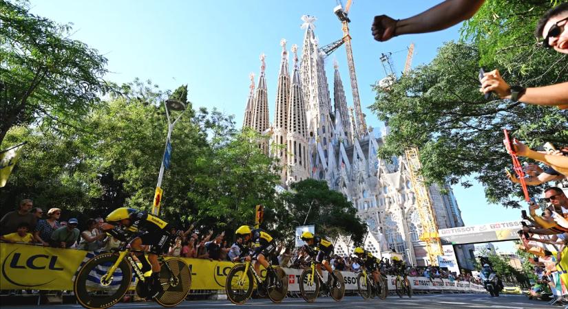 Tour de France: meglepetésre Vingegaard nyerte a csapatidőfutamot Ganna előtt