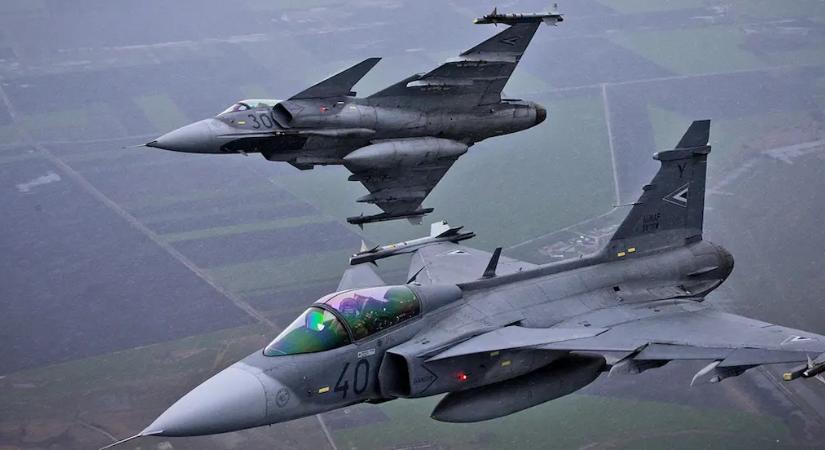 Rendkívüli helyzet a légtérben: Kínai gép miatt szálltak fel a magyar Gripenek