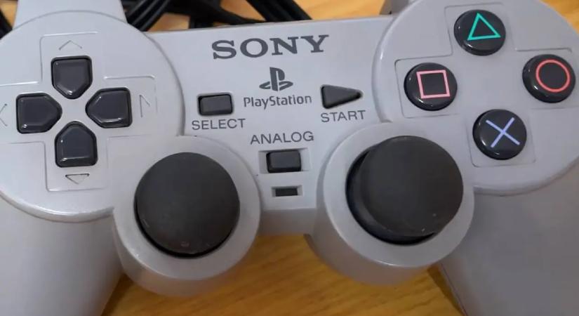 A Sony tervezett egy DualShock kontrollert, ami önmagában PlayStation is volt, de aztán a kukában végezte