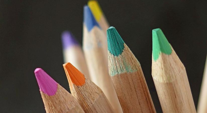Tanszereket biztosít minden diáknak az EXPO vállalat