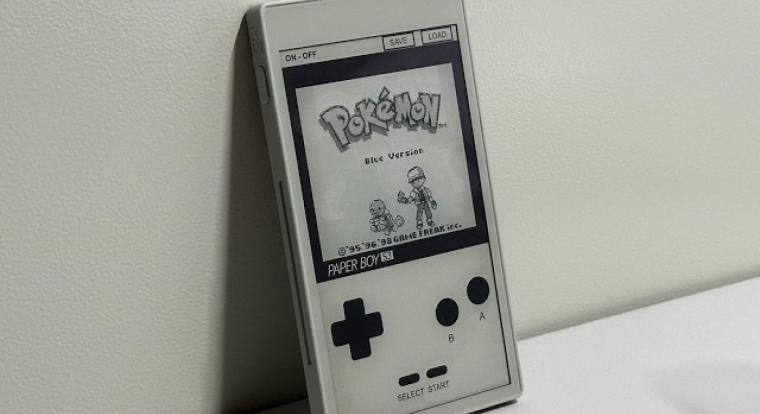 Egy videós készített egy 60fps-es e-ink képernyőt, majd csinált belőle egy Game Boyt